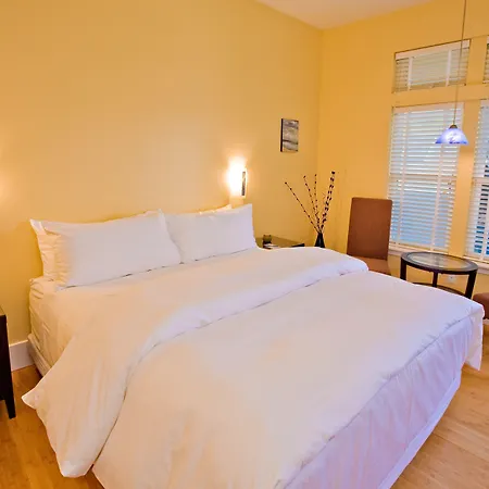 Pacific Blue Inn-2